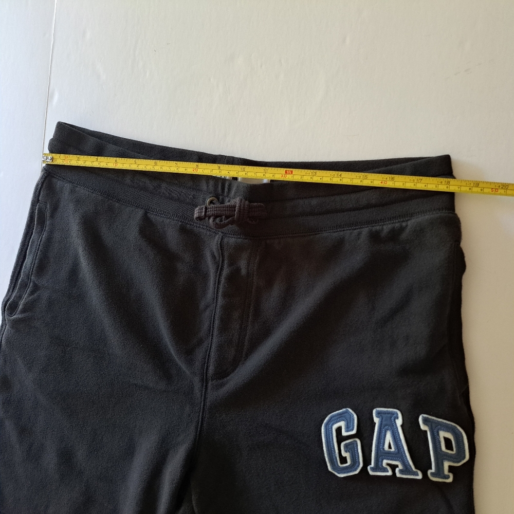 GAP Men's Knit Black Shorts - Picture 5 of 13